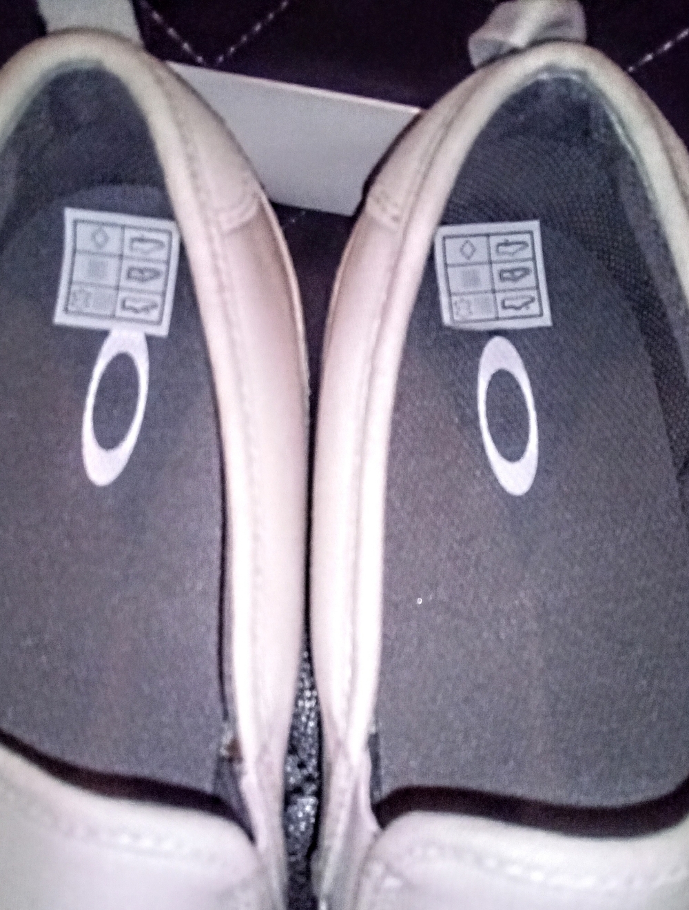 New Men's Oakley Lunar Rock Ivory Color Canvas Banks Slip On Sneakers Size 12 - Picture 5 of 8